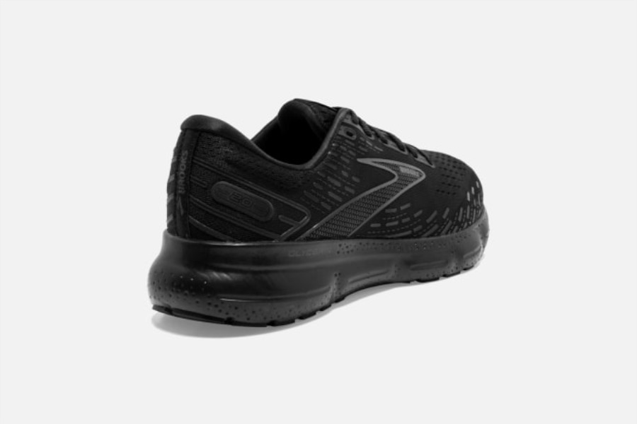 Brooks Black-Grey-White Levitate StealthFit 5