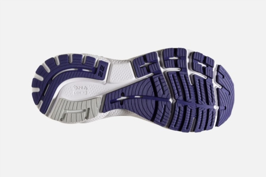 Brooks Black-Pearl-Nightlife Ghost 14