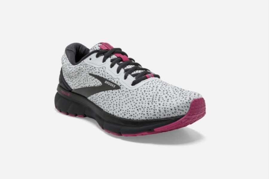 Trace Ebony-White-Pink Brooks